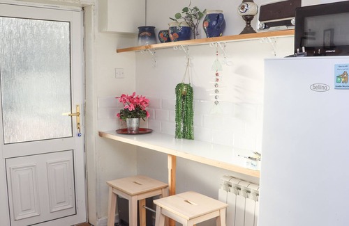 Duncannon Cottage | NEWTOWN LODGE, pet friendly in Duncannon, County Wexford