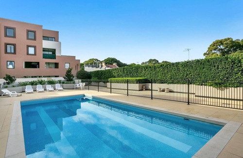 Newtown Apartment | Newtown - NTOWN - Georgina St - Great Newtown One Bedroom Apartment with Private Courtyard