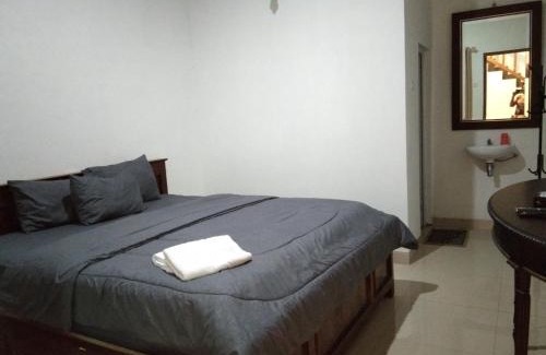 Laweyan House | Nexdeco House Homestay Syariah Solo