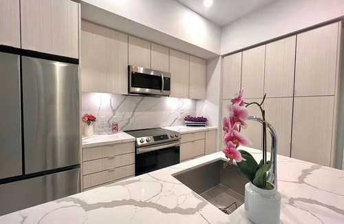 Innisfil Condo | nExperience luxury living at Friday Harbour High Point