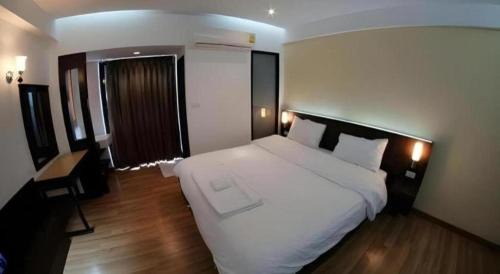 Lak Si Hotel | Next Bird Suite