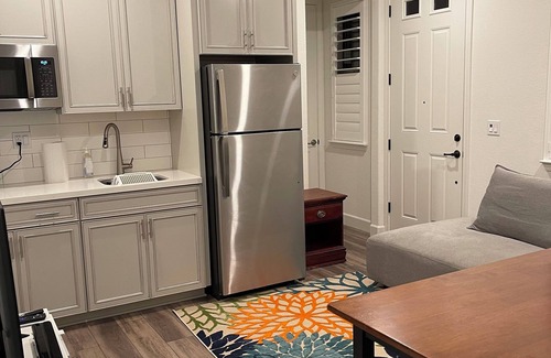 Roseville Apartment | Next gen Furnished place in Roseville one bath, 1 bed