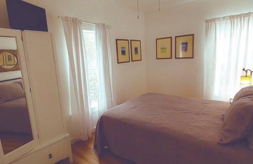 Foster Heights House | Next to 12th and Chicon - East Austin