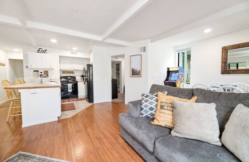 Boulder Bay Condo | Next to Lake. Close to Village and Slopes. BBQ.