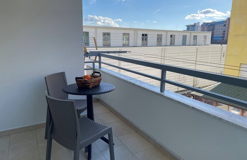 Kamez Apartment | Next to the South&North Terminal Apartment