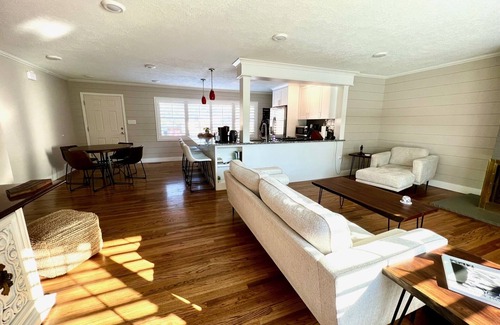 Ogden House | Next to Weber State and McKay-Dee Hospital, close to foothills. Patio and grill.