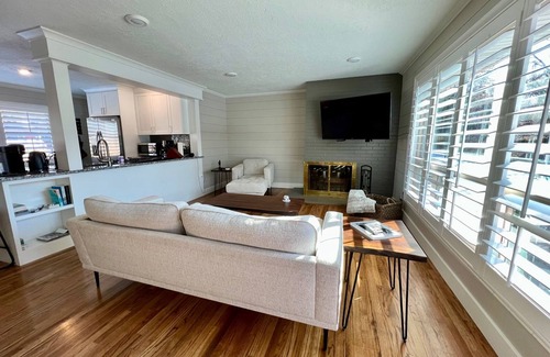 Ogden House | Next to Weber State and McKay-Dee Hospital, close to foothills. Patio and grill.