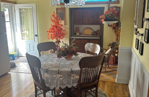 Pound House | NFL Draft Charming 4 bedroom House small town appeal Pound 35 min. from Stadium