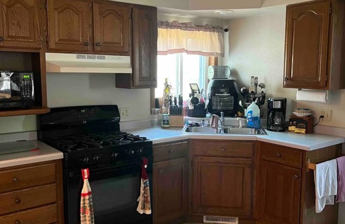 Omro House | NFL Draft Rental - 45min drive to Lambeau. 21 West to 41 North, straight shotn