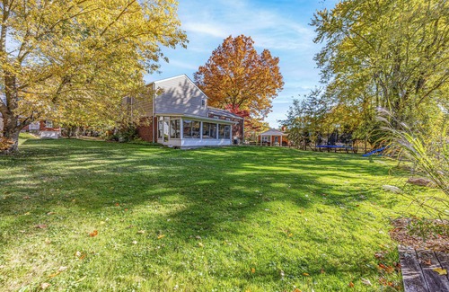 Dark Hollow Woods House | NFL Draft Rental for 2026: 4-bedroom house, 11 miles from downtown Pittsburgh.