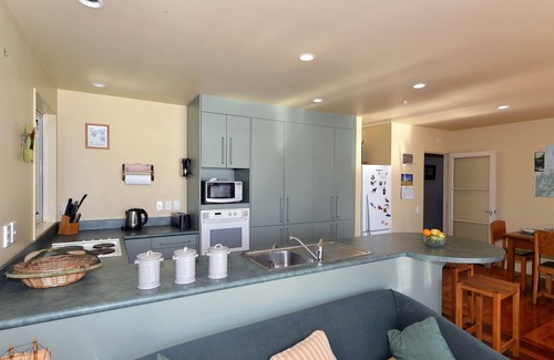 Moetapu Bay Cottage | Ngaire's Haven - Mahau Sound Holiday Home