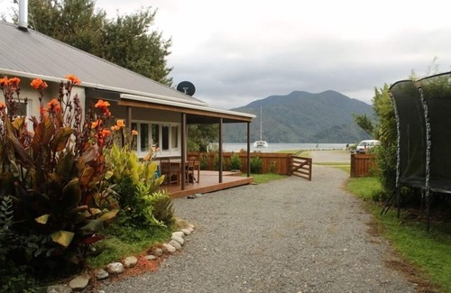 Ngakuta Bay House | Ngakuta Bay Waterfront-Queen Charlotte Dve, Picton