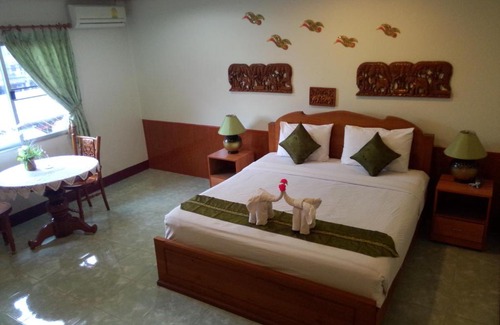 Chong Kham Hotel | Ngamta Hotel