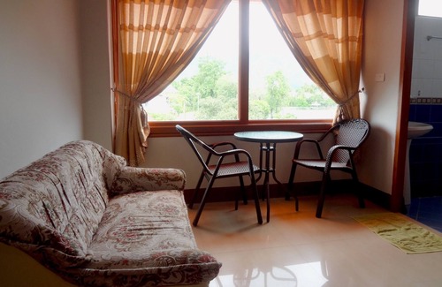 Chong Kham Hotel | Ngamta Hotel