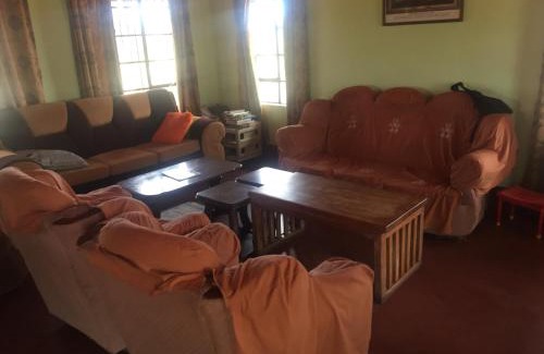 Narok House | Ngosuani Lion Homestay-Masai Mara National Reserse