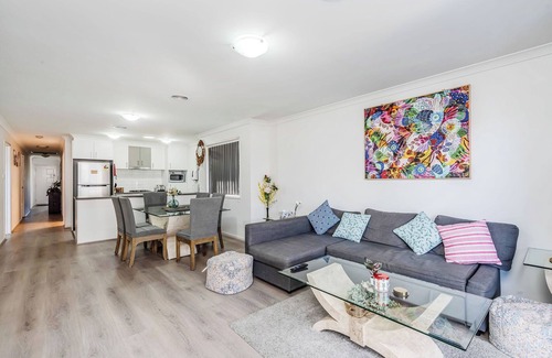 Moncrieff House | Ngunnawal 3 bedroom with Netflix and 100mbps Wifi