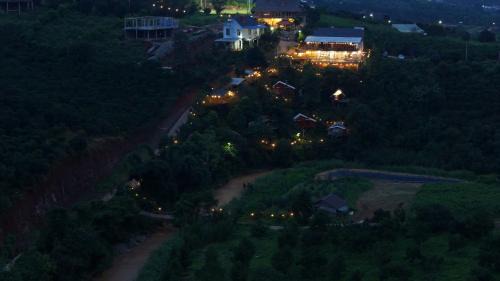 Lam Ha Bed & Breakfast | Nhà Bên Suối Homestay&coffee