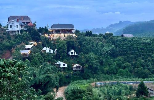 Lam Ha Bed & Breakfast | Nhà Bên Suối Homestay&coffee