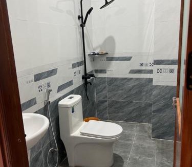 Quan Tom Apartment | Nhà Nghỉ NHẬT TIÊN