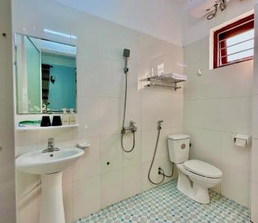 Cao Loc Bed & Breakfast | Nhat Son Guesthouse