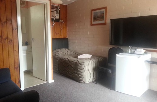 Nhill Hotel | Nhill Oasis Motel