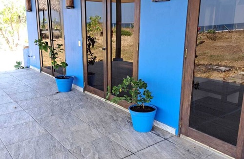 Leon House | Surf, Sun & Serenity – 2BR Beachfront Home at Playa Tesoro