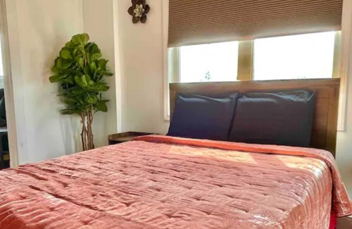 Niagara Falls House | Niagara Falls Home for Big Groups + Free Parking ⭐️