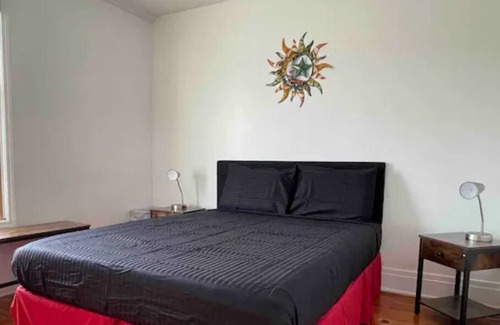 Niagara Falls House | Niagara Falls Home for Big Groups + Free Parking ⭐️