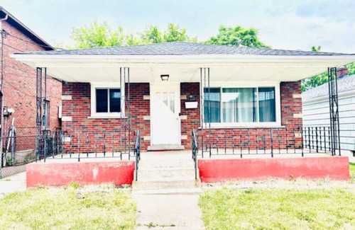 Niagara Falls House | Niagara Falls House - 4 mins to Falls