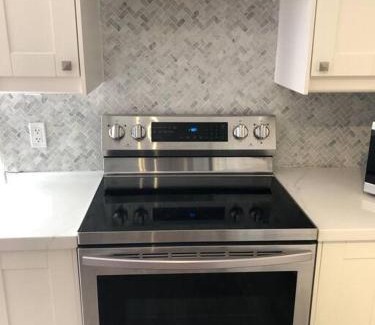 Hamilton House | Niagara Falls-Toronto-45 Minute Drive