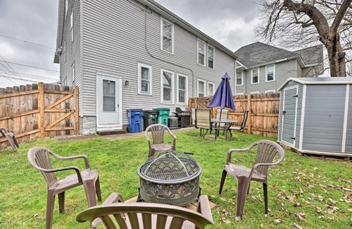 Niagara Falls House | Niagara Falls Townhome Near Wineries!