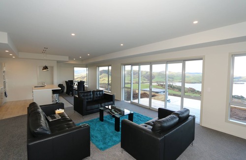 Waikawa House | Niagara Ridge Retreat Gateway to the Catlins