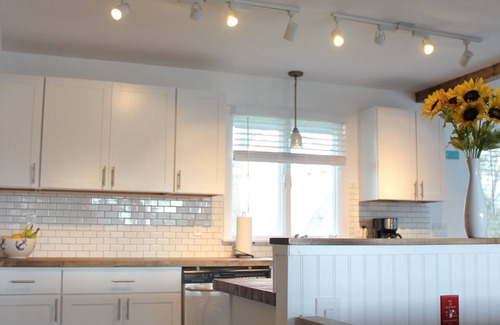 Waterford House | Niantic Bay & Play House
