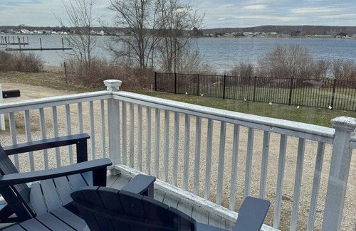 Niantic House | Niantic Shoreline Home - Amazing Views - Walkable to Dining/Beach/Shops