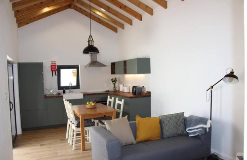 Velas House | Nice 2-bedroom house in Velas with all amenities included.