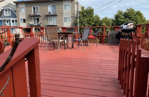Mission Terrace House | Nice 2 bedrooms place with the huge yard and BBQ deck near Bart