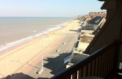 Blonville-sur-Mer Apartment | Nice 2 rooms and balcony sea Blonville. Close to the city center/transport