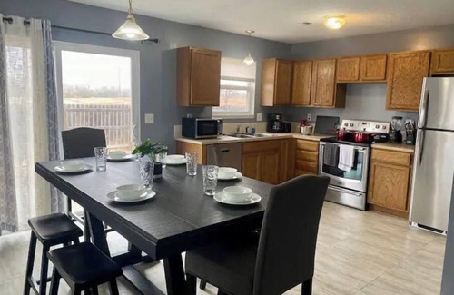Wichita Apartment | Nice 3 BDR 2 Bth house+Garage+Fenced backyard