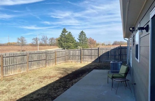 Wichita Apartment | Nice 3 BDR 2 Bth house+Garage+Fenced backyard