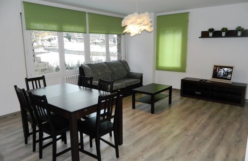 Incles Apartment | Nice 3 Bedroom Apartment for 6 people, Incles. C.PEP 2