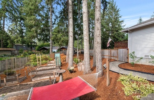 Allyn House | Nice 3-bedroom house in Allyn