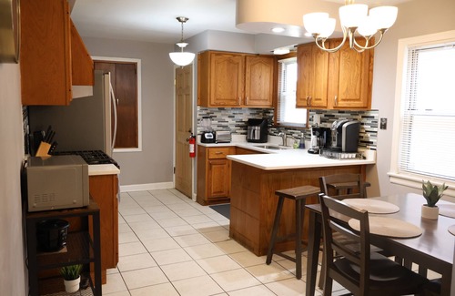 West Lawn House | Nice 3-bedroom house with AC in vibrant Chicago