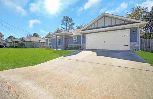 Navarre House | Nice 4-Bedroom home 15 mins from the beach
