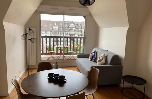 Deauville City Centre Apartment | Nice 41 M² With Balcony Near The Beach