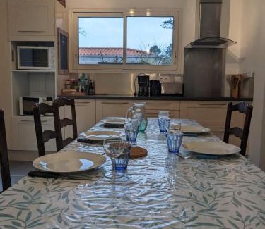 Les Conches House | Nice 90m near the surf beach of Bud