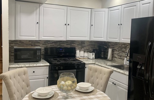 Georgetown Apartment | Nice and comfortable 2 Bedrooms and 1 full bath apartment