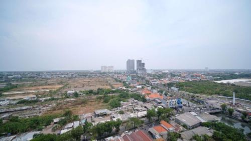 Surabaya Apartment | Nice and Comfy Studio Grand Dharmahusada Lagoon Apartment By Travelio