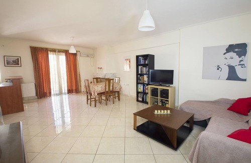 Kaisariani Apartment | Nice and cozy 2 bedroom appartment in Athens