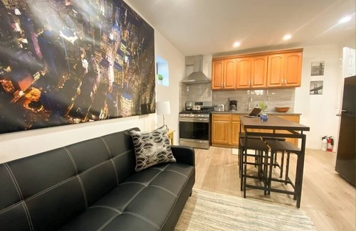 Queens Apartment | Nice and Cozy studio in Long Island City. Comfortable and close to Manhattan