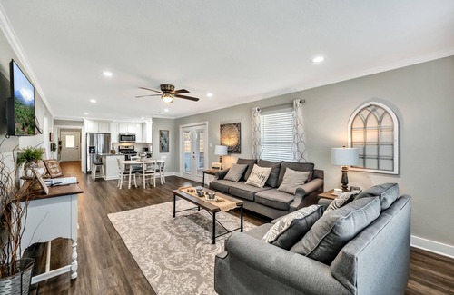 Waco House | Nice and quiet just minutes from Magnolia